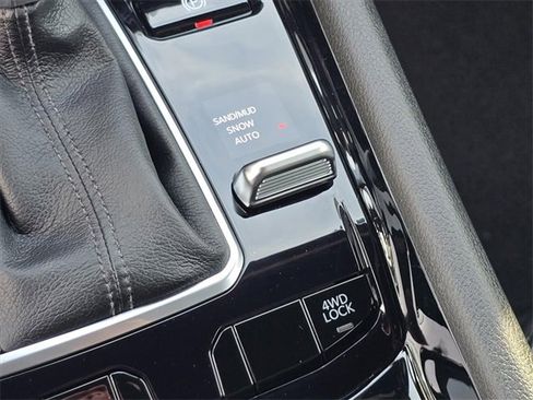 New 2026 Jeep Compass Latitude image 11