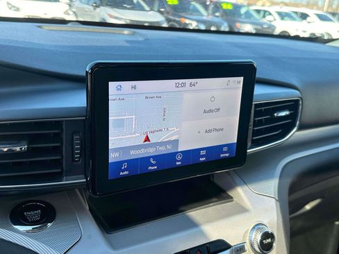 Used 2023 Ford Explorer XLT w/ Equipment Group 202A image 28