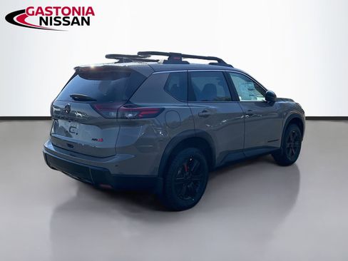 Used 2026 Nissan Rogue SV AWD/4WD image 9