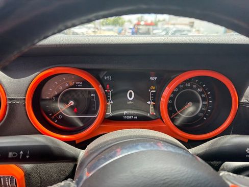 Used 2020 Jeep Gladiator Overland AWD/4WD image 19