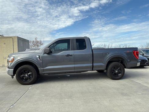 Used 2022 Ford F150 XLT image 8