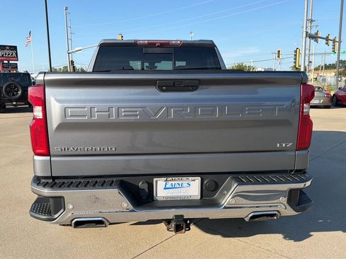 Used 2019 Chevrolet Silverado 1500 LTZ w/ LTZ Premium Package AWD/4WD image 18