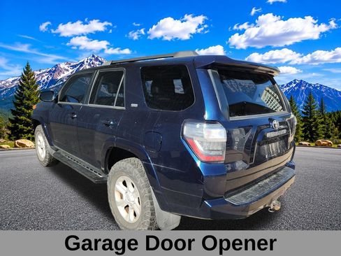 Used 2018 Toyota 4Runner SR5 Premium AWD/4WD image 4