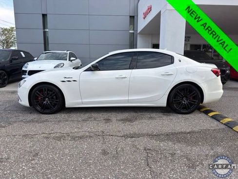 Used 2023 Maserati Ghibli Modena RWD image 16