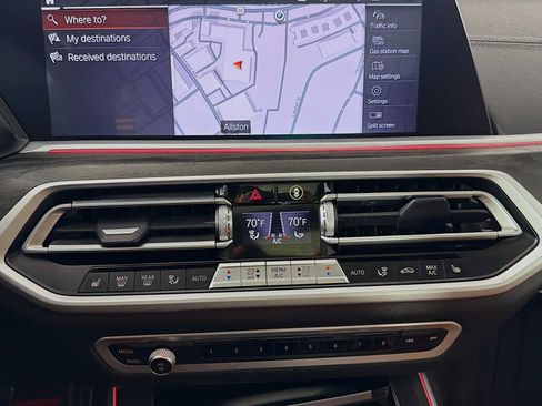 Used 2022 BMW X7 xDrive40i w/ M Sport Package AWD/4WD image 18