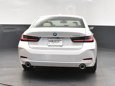 Certified 2025 BMW 330i Sedan w/ Premium Package image 6