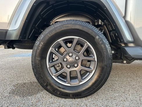 Used 2020 Jeep Gladiator Overland image 54