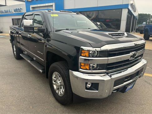 Used 2019 Chevrolet Silverado 2500 LTZ w/ Duramax Plus Package AWD/4WD image 13