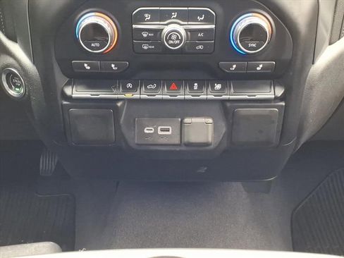Used 2021 Chevrolet Silverado 1500 LT image 22