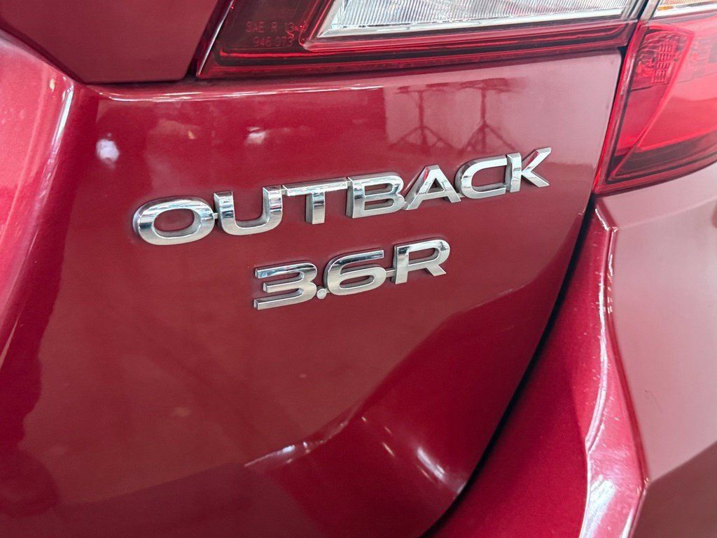 Used 2017 Subaru Outback 3.6R Limited AWD/4WD image 22