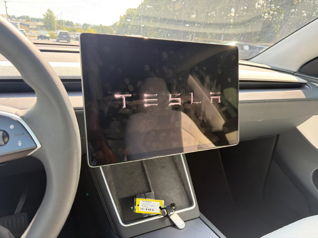Used 2026 Tesla Model Y Long Range AWD/4WD image 40