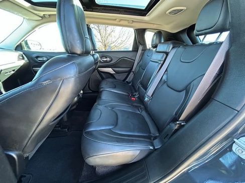 Used 2018 Jeep Cherokee Limited w/ Technology Group image 25