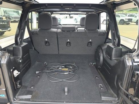 Used 2023 Jeep Wrangler Unlimited w/ Sun & Screen Package AWD/4WD image 12