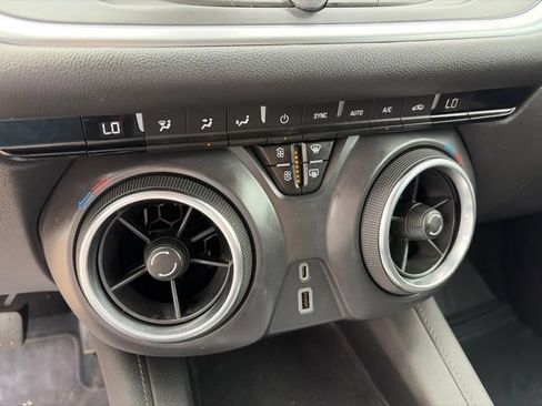 Used 2021 Chevrolet Blazer LT FWD image 26