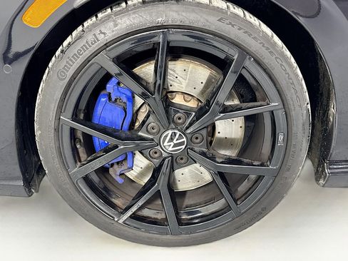 Used 2023 Volkswagen Golf 20th Anniversary Edition image 41