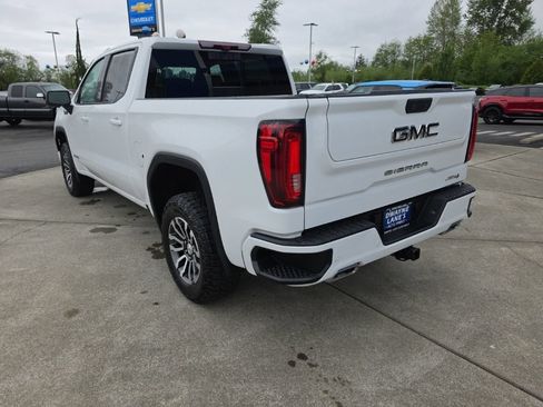 Used 2023 GMC Sierra 1500 AT4 w/ Technology Package AWD/4WD image 3