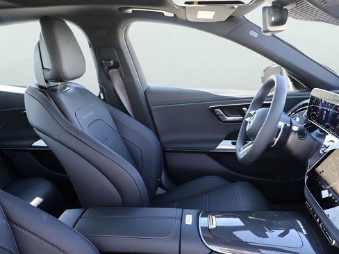 New 2026 Mercedes-Benz E 53 AMG e 4MATIC Sedan image 11