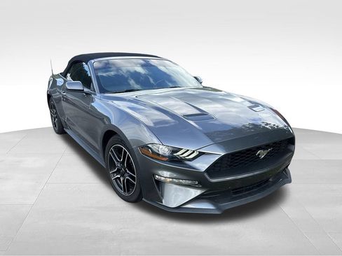 Used 2022 Ford Mustang Premium RWD image 3