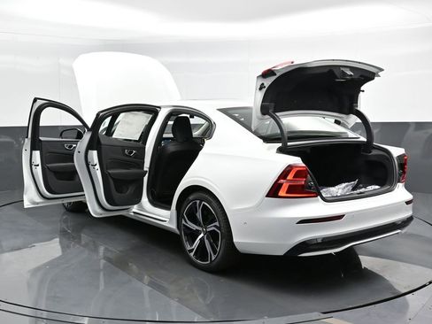 New 2025 Volvo S60 B5 Plus w/ Climate Package image 49