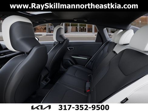 New 2025 Kia K4 GT-Line w/ GT-Line Premium Package FWD image 18