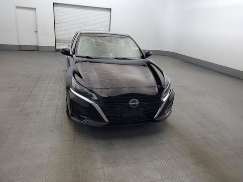 Used 2024 Nissan Altima 2.5 S FWD image 14
