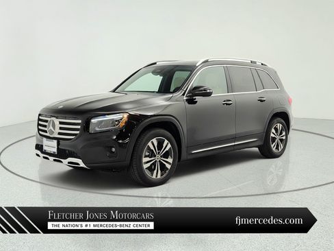 Used 2026 Mercedes-Benz GLB 250 image 1