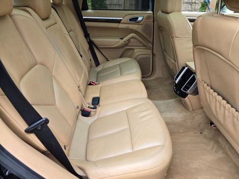 Used 2013 Porsche Cayenne image 33