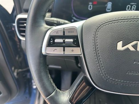 Used 2025 Kia Telluride AWD image 4