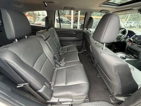 Used 2021 Honda Pilot Special Edition image 16