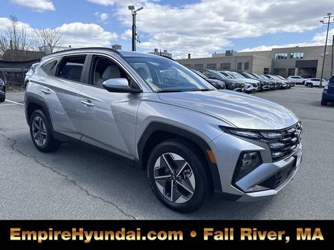 Used 2025 Hyundai Tucson SEL AWD/4WD image 2