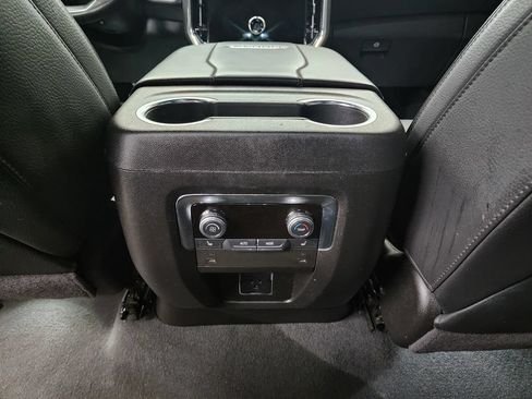 Used 2025 GMC Yukon Denali AWD/4WD image 27
