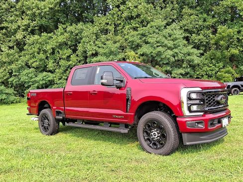 New 2026 Ford F250 Lariat w/ Black Appearance Package AWD/4WD image 1