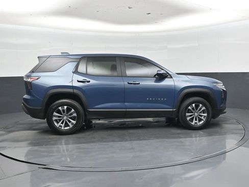 Used 2026 Chevrolet Equinox LT FWD image 2