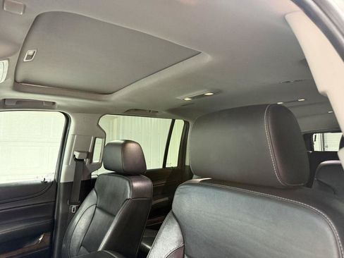 Used 2018 Chevrolet Suburban LT AWD/4WD image 15