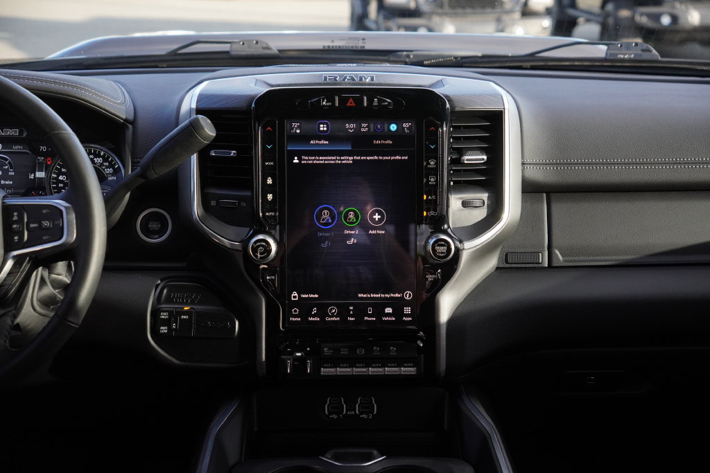Used 2024 RAM 3500 Laramie w/ Night Edition AWD/4WD image 34