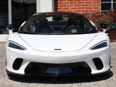 Used 2023 McLaren GT RWD image 2