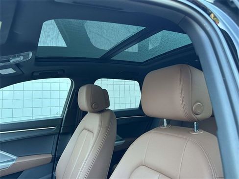 Certified 2025 Audi Q3 2.0T Premium Plus w/ Premium Plus Package image 23