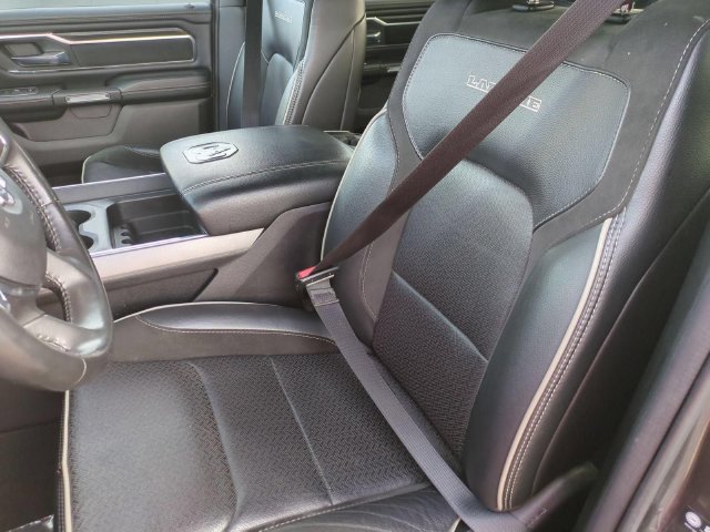 Used 2024 RAM 1500 Laramie AWD/4WD image 12