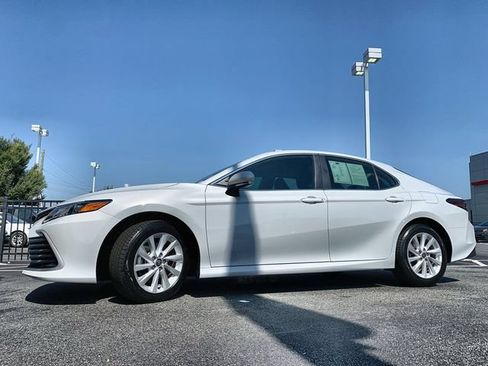 Used 2024 Toyota Camry LE w/ Convenience Package FWD image 5