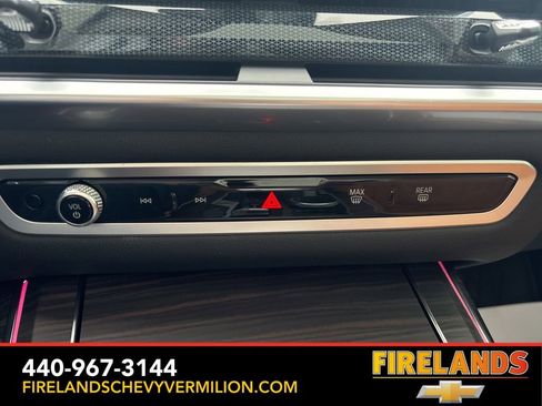 Used 2024 BMW X7 xDrive40i w/ Premium Package image 22