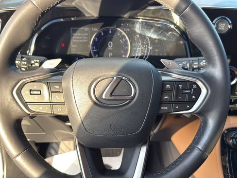 Used 2022 Lexus NX 250 FWD w/ Towing Package (2000 Lbs) image 15