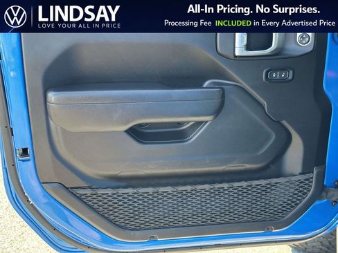 Used 2024 Jeep Wrangler Unlimited Rubicon 4xe image 9