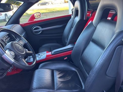 Used 2005 Chevrolet SSR w/ Preferred Equipment Group image 9