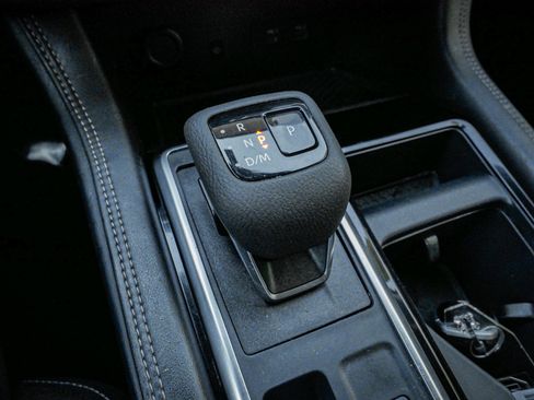 Used 2024 Nissan Pathfinder Platinum w/ Cargo Package image 26