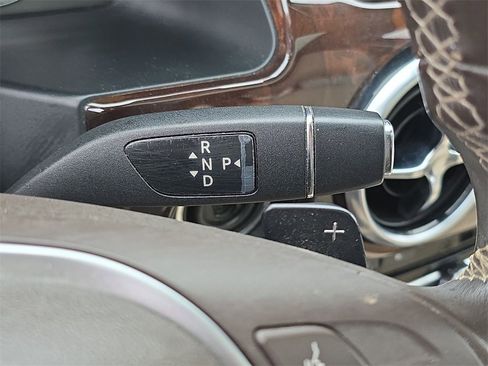 Used 2013 Mercedes-Benz GLK 350 4MATIC image 16