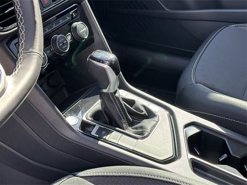 New 2024 Volkswagen Taos SE image 11