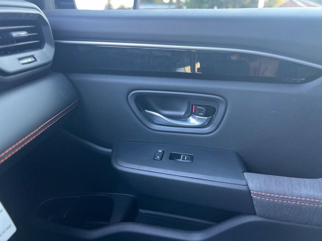 Used 2026 Honda Pilot Sport image 18