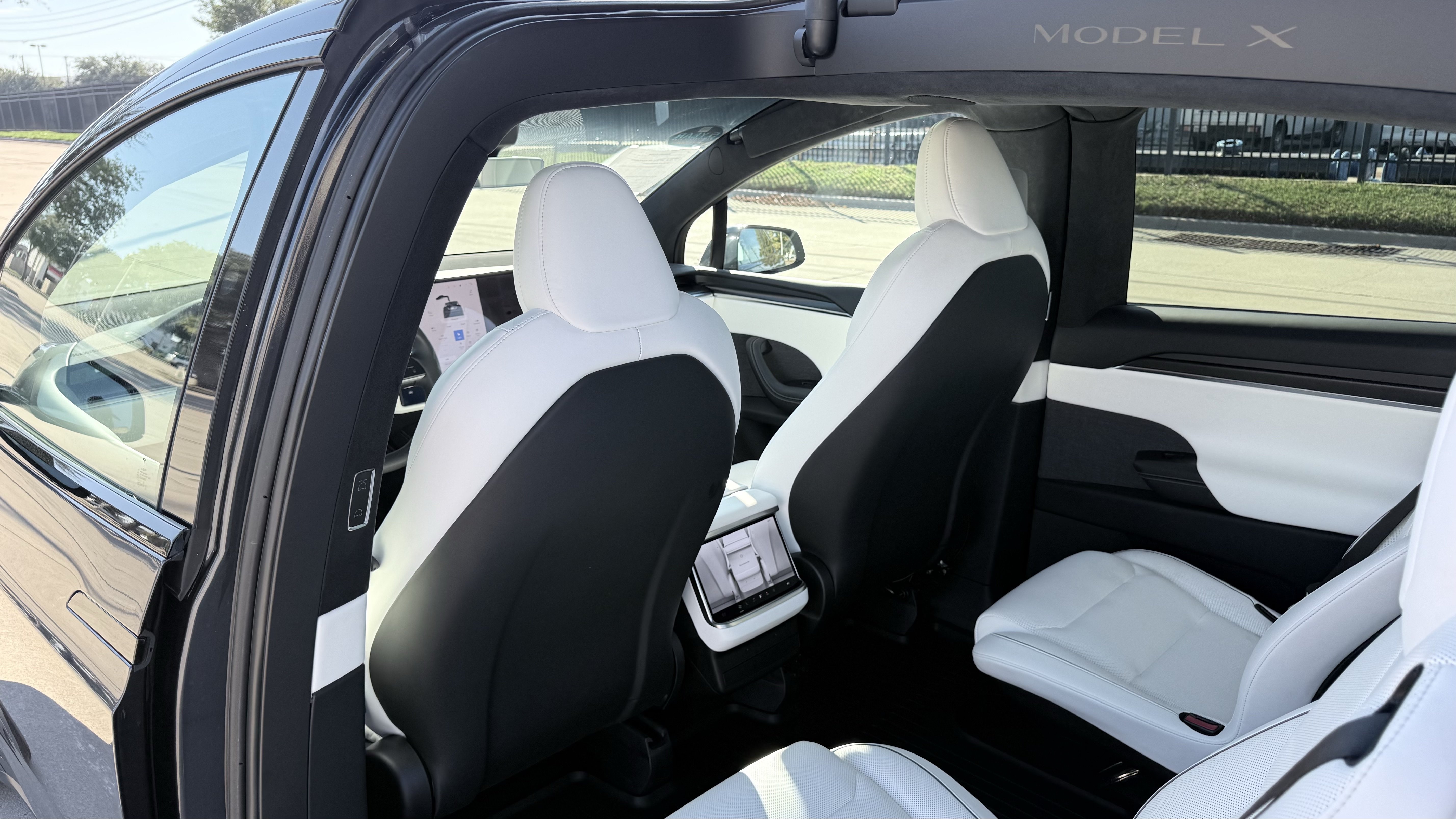 Used 2024 Tesla Model X Plaid AWD/4WD image 37