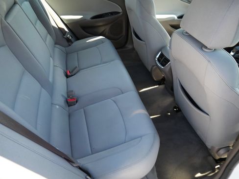 Used 2022 Chevrolet Malibu LT FWD image 23