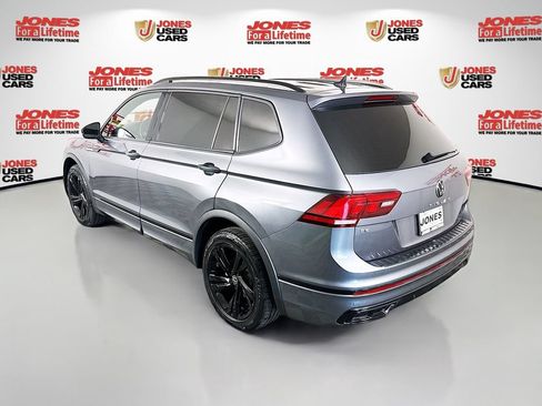 Used 2023 Volkswagen Tiguan SE R-Line FWD image 2